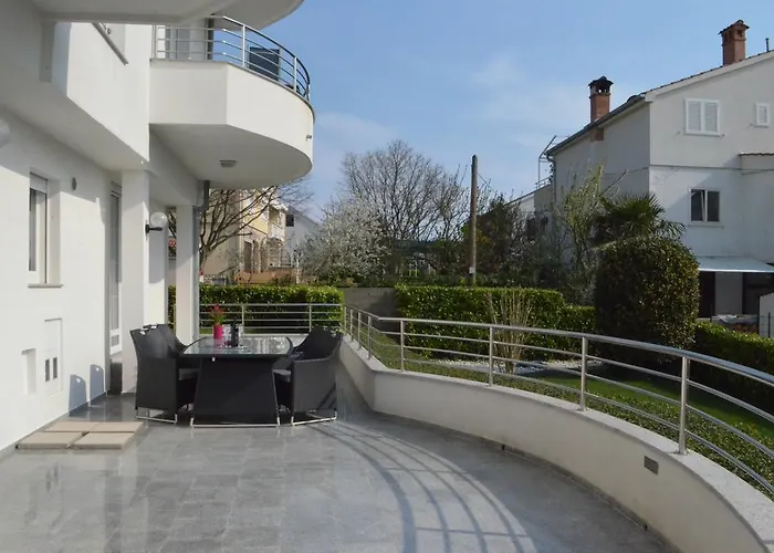 Luxury Zana Apartment