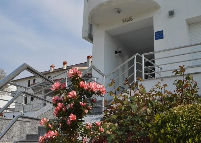 アパート Luxury Zana ザダル