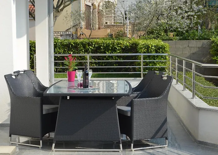 Διαμέρισμα Luxury Zana *