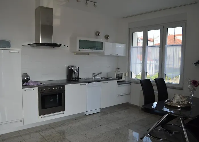 Luxury Zana アパート ザダル