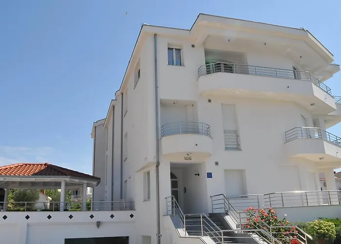 Luxury Zana アパート *